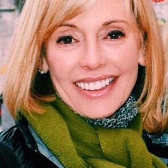 Meet your Posher, Michelle - Picture 1 of 1